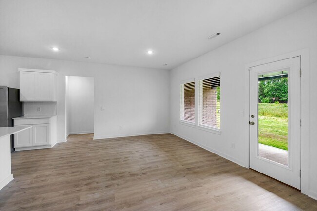 Building Photo - Stunning New 4-Bedroom Home with Modern Up...