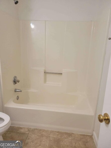 Building Photo - 2640 Bluffton Rd