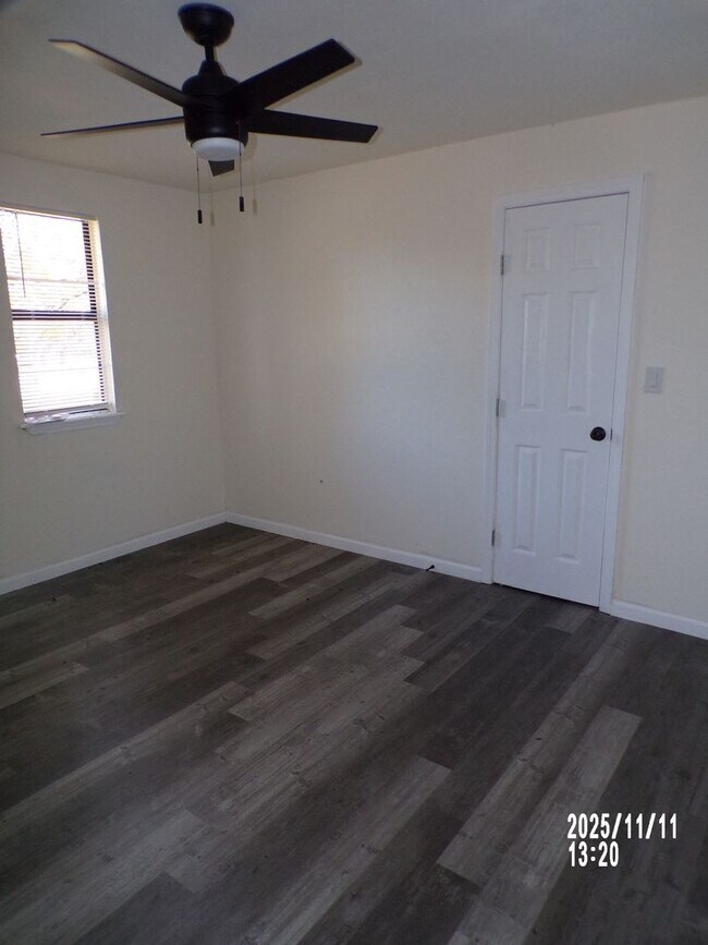 Building Photo - 1607 NW Lincoln Ave