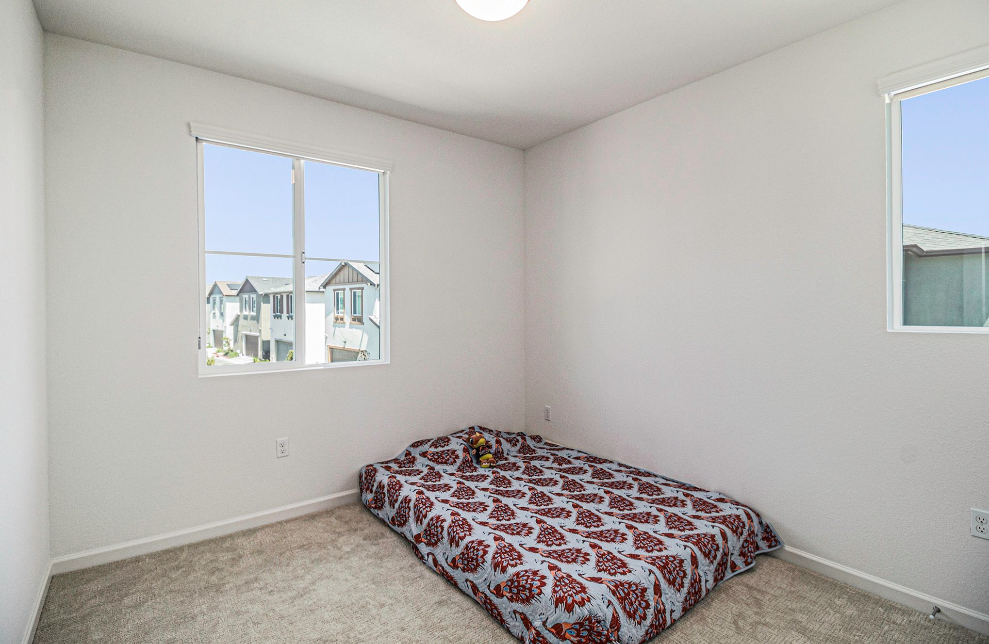 Building Photo - 1502 Sanctuary St