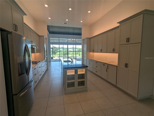 Building Photo - 760 N Hunt Club Dr