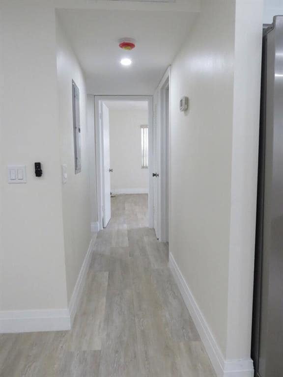 Building Photo - 557 Burgundy L