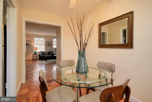 Building Photo - 2712 Ordway St NW