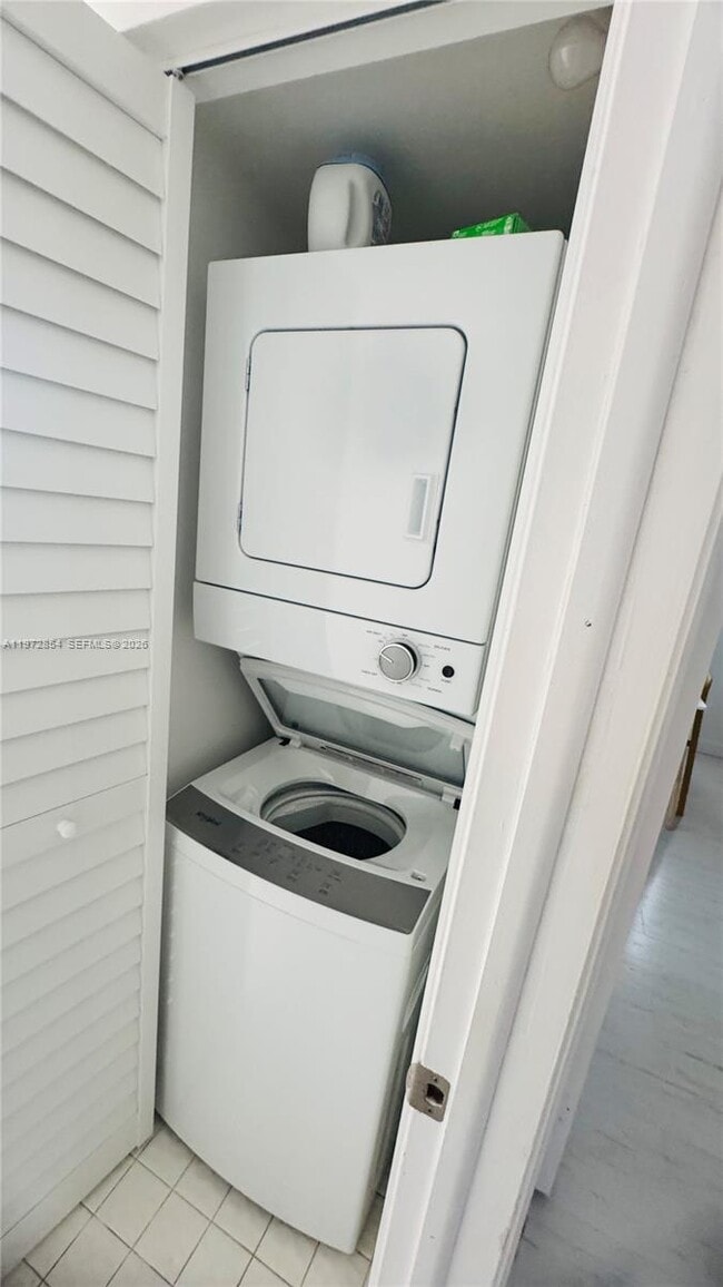 Building Photo - 1775 Washington Ave