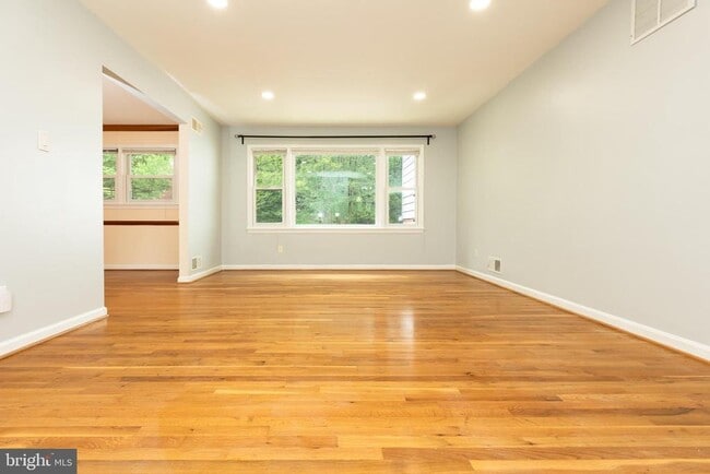 Building Photo - 11506 Karen Dr