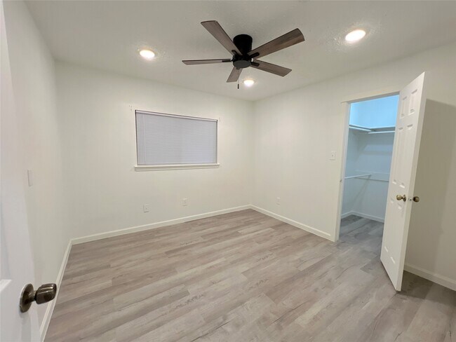 Building Photo - 22206 Silver Morning Ct