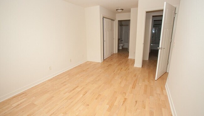 Building Photo - 242 E Water St