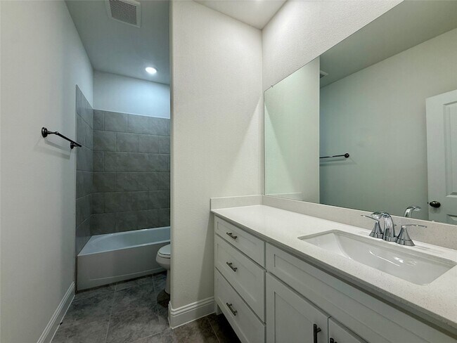 Building Photo - 808 Santa Lucia Dr