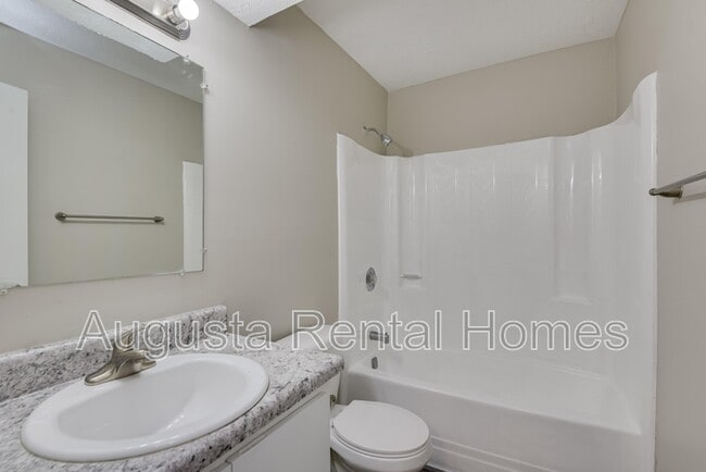 Building Photo - 2573 Tobacco Rd