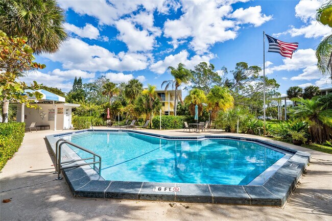 Building Photo - 777 SE 2nd Ave