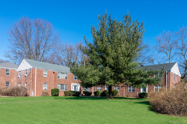 Primary Photo - Brookdale Gardens Condo