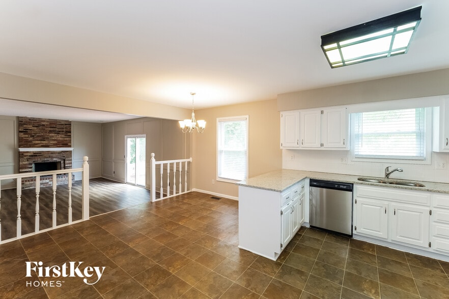 Building Photo - 4807 Perry Ave