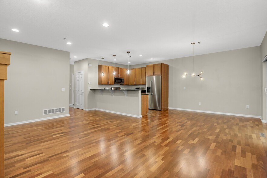 Building Photo - 17790 Valley Cove Ct