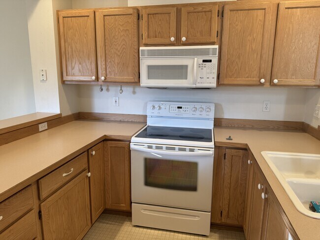 Building Photo - 11634 Breckenridge Ln NW