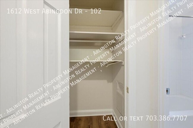 Building Photo - 1612 W Abingdon Dr