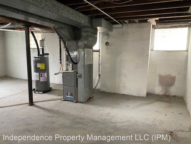 Building Photo - 3 br, 1 bath House - 22 Glen Este Pl,