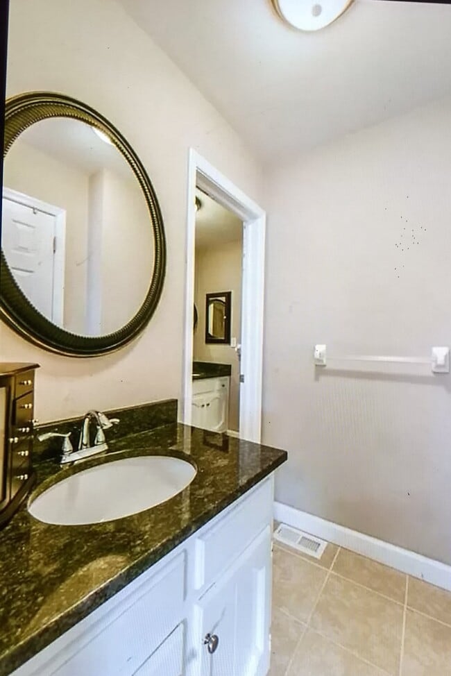 Building Photo - 5738 Rivermill Cir