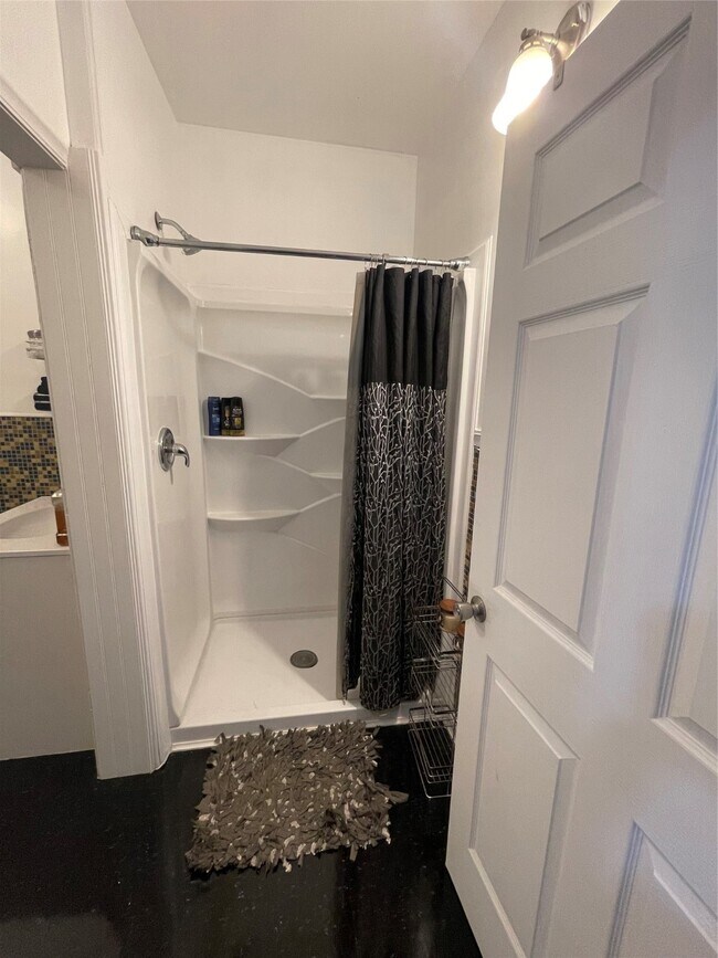 Building Photo - 20892 Cochran Rd