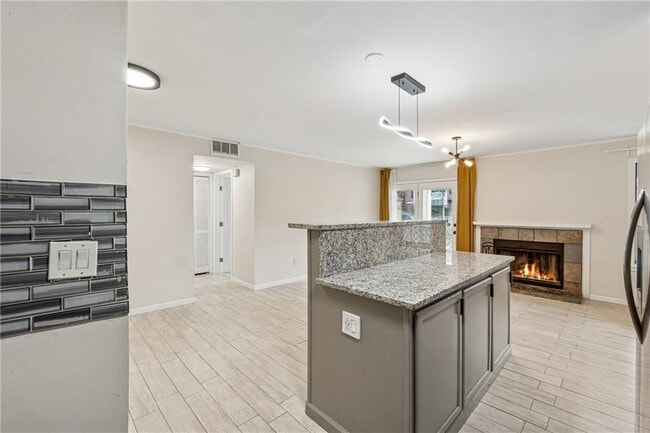 Building Photo - 434 McGill Pl NE
