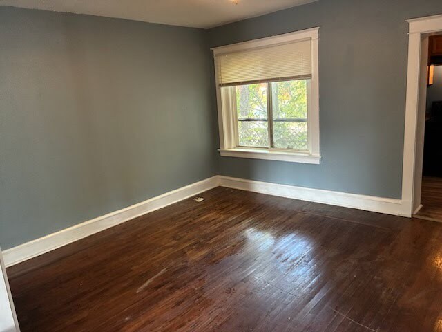 Building Photo - 210 W 39th St