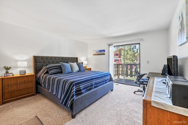 Building Photo - mountain retreat to relax after hard day a...