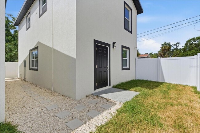 Building Photo - 1901 31st St S