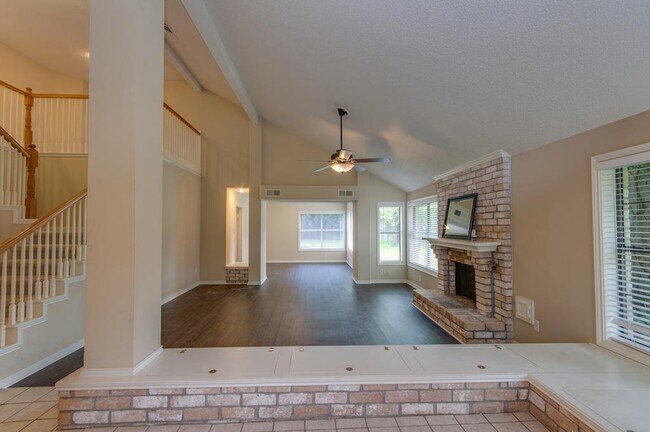 Building Photo - 11310 Chiselhurst Way Ct
