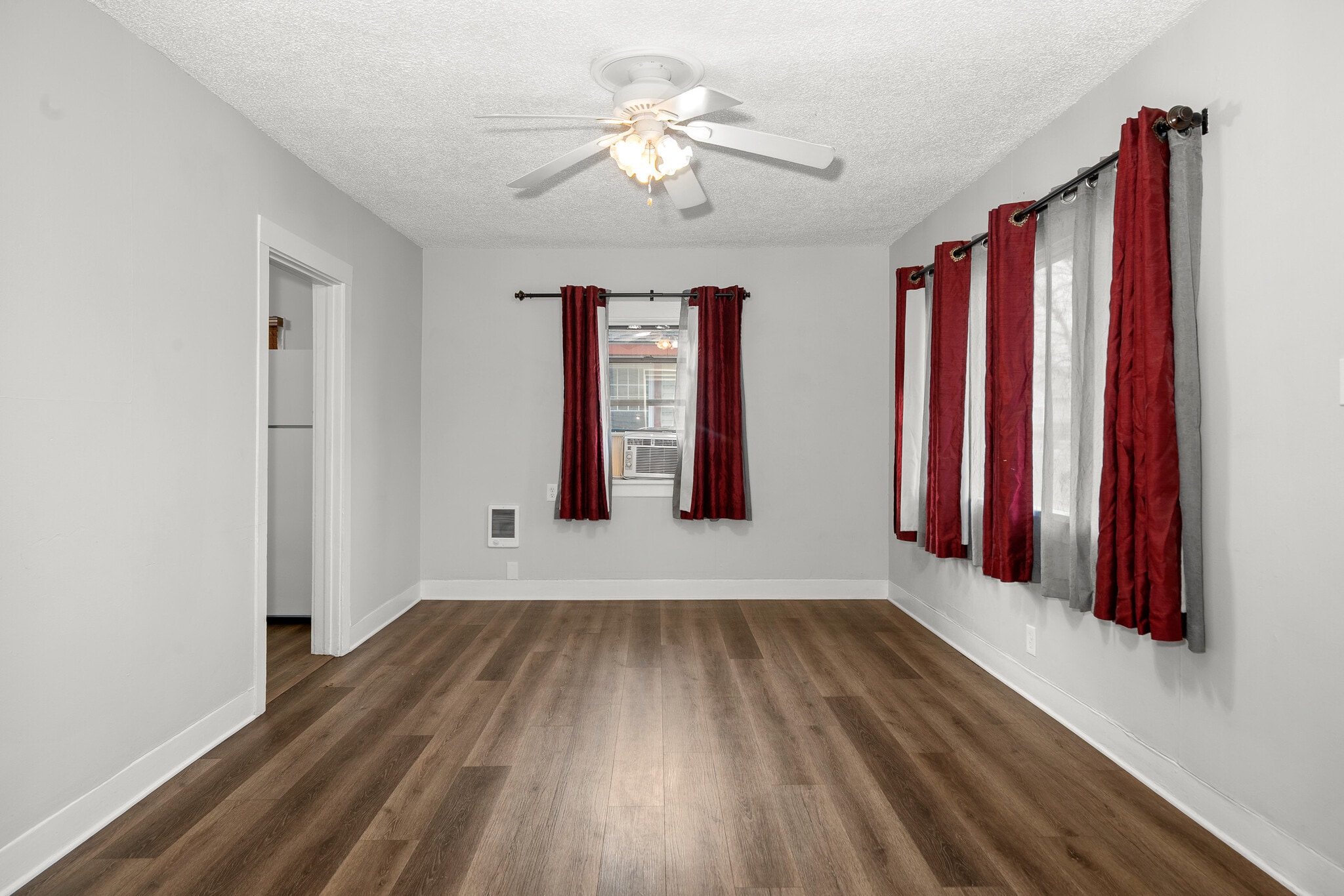 Building Photo - 214 E Euclid Ave