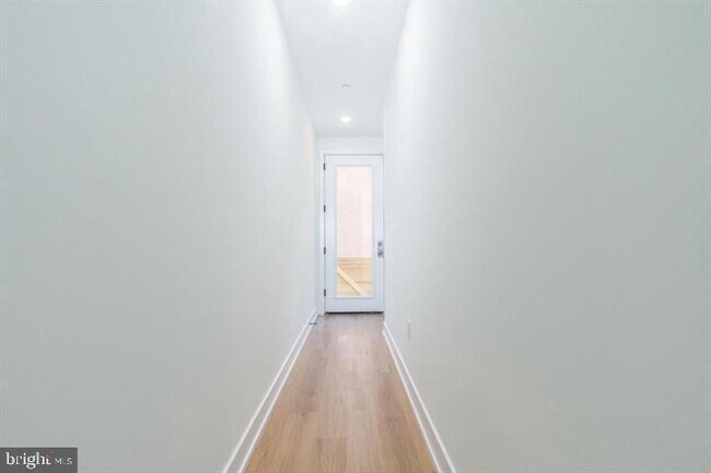 Building Photo - 737 N 42nd St