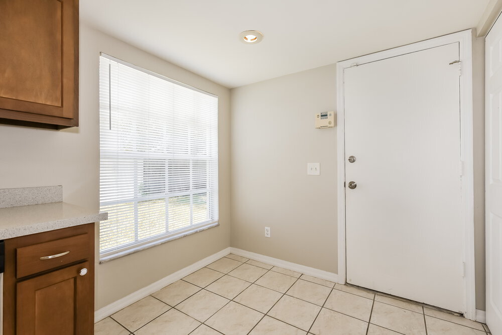 Building Photo - 1687 Palm Leaf Dr
