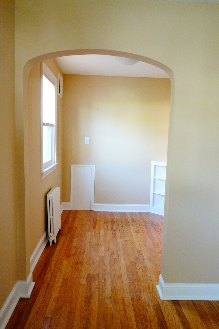 Building Photo - 8105 Greenwood Ave