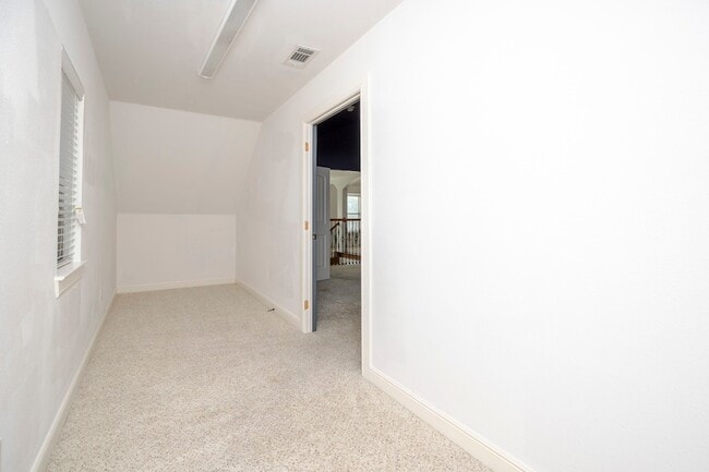 Building Photo - 7603 Bridge Water Cir