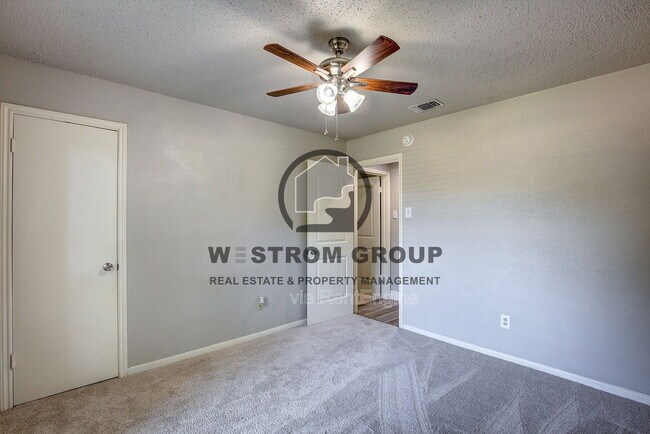 Building Photo - 1642 Belltower Dr