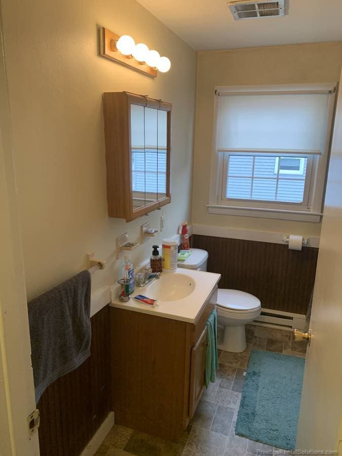 Building Photo - 64 Lorchris St