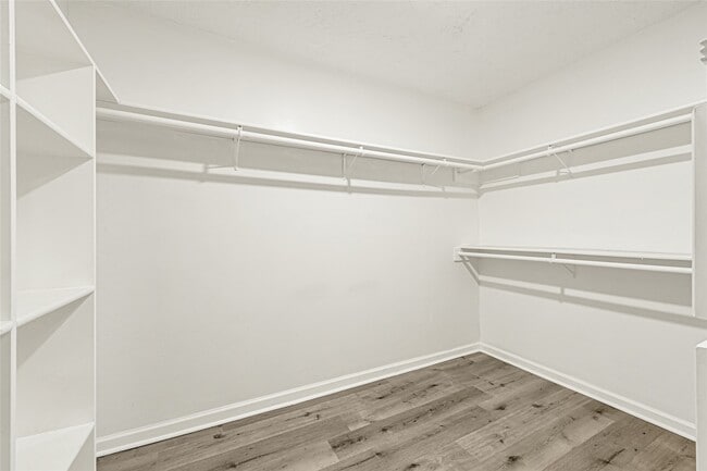 Building Photo - 2131 Counter Point Dr