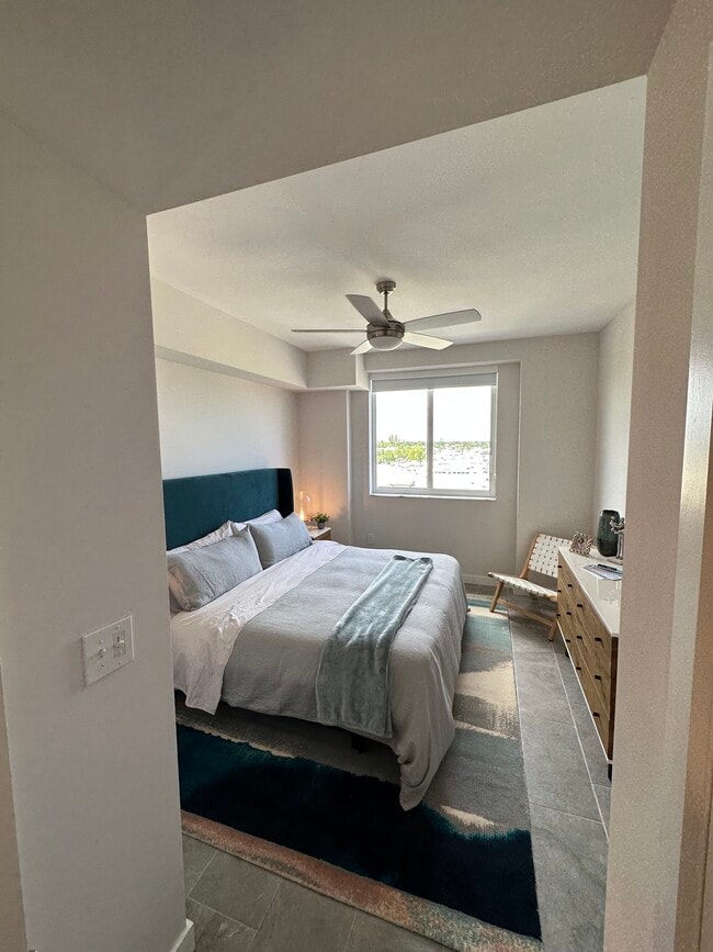 Building Photo - 2620 E Marina Bay Dr