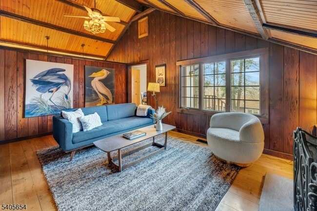 Building Photo - 7 Hillside Rd