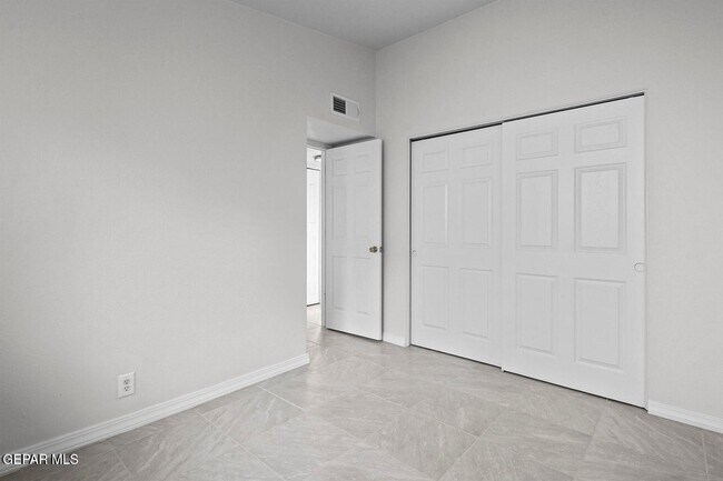 Building Photo - 2513 Red Sails Dr