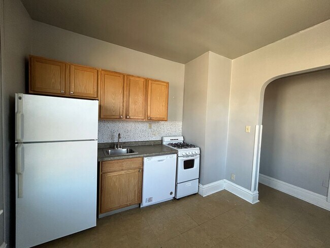 Building Photo - 914 23rd St