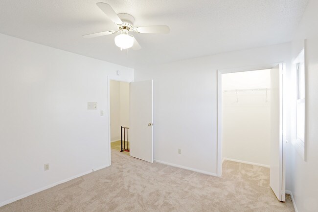 Building Photo - 202 Spring Creek Dr