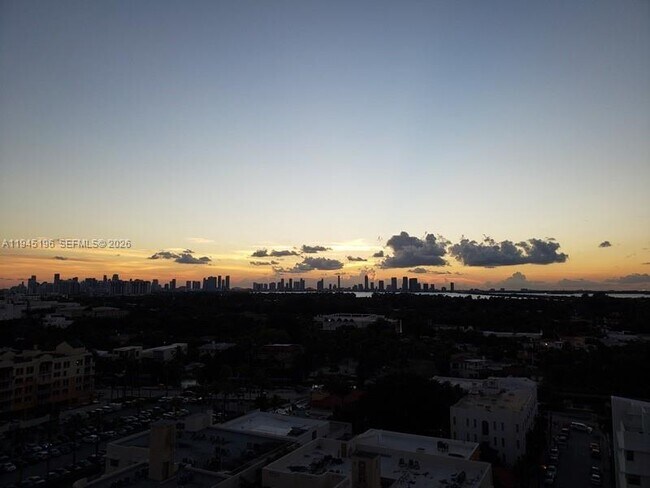 Building Photo - 2899 Collins Ave