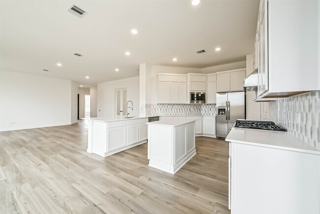 Primary Photo - 22526 Viceroy Butterfly Dr