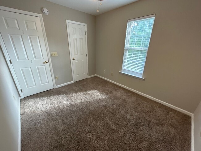Building Photo - 3 Bedroom | 2.5 Bathroom Raleigh Home with...