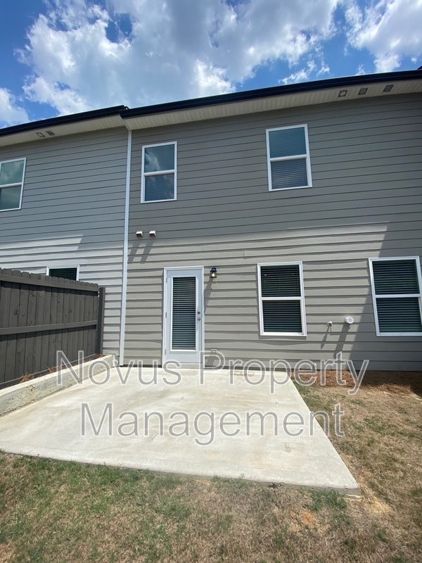 Building Photo - 1182 Westhampton Wy