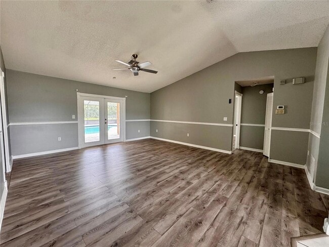 Building Photo - 4125 E Vista Ct