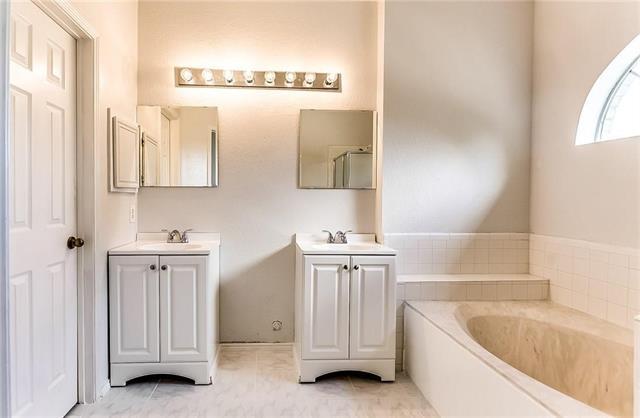 Building Photo - 6805 Canoe Ln