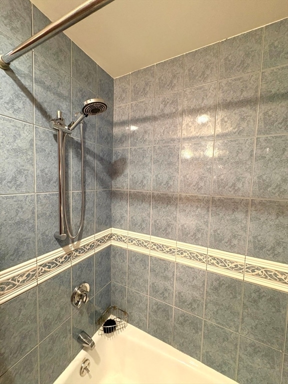 Building Photo - 140 Kenrick St