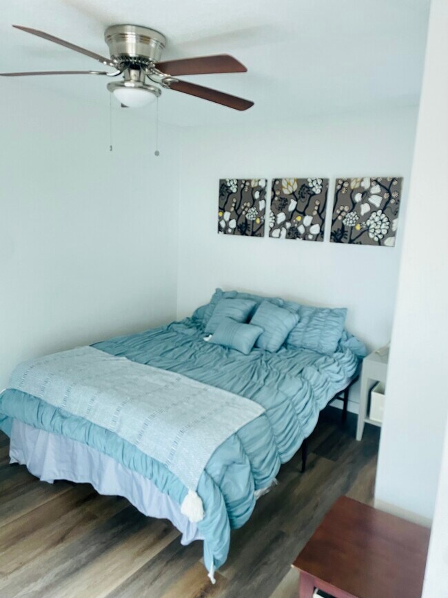 Building Photo - 20390 Fairway Dr