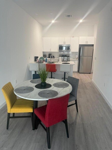 Building Photo - 665 Trikomo Dr