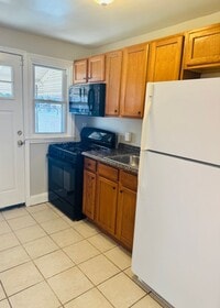 Building Photo - 2 Bedroom  Townhome in Belair-Edison!